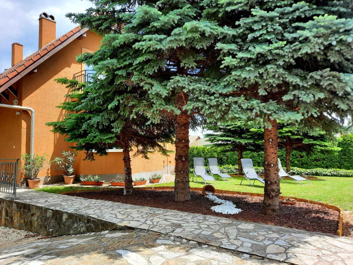 Harmónia Vendégház Balatonalmádi Exterior foto